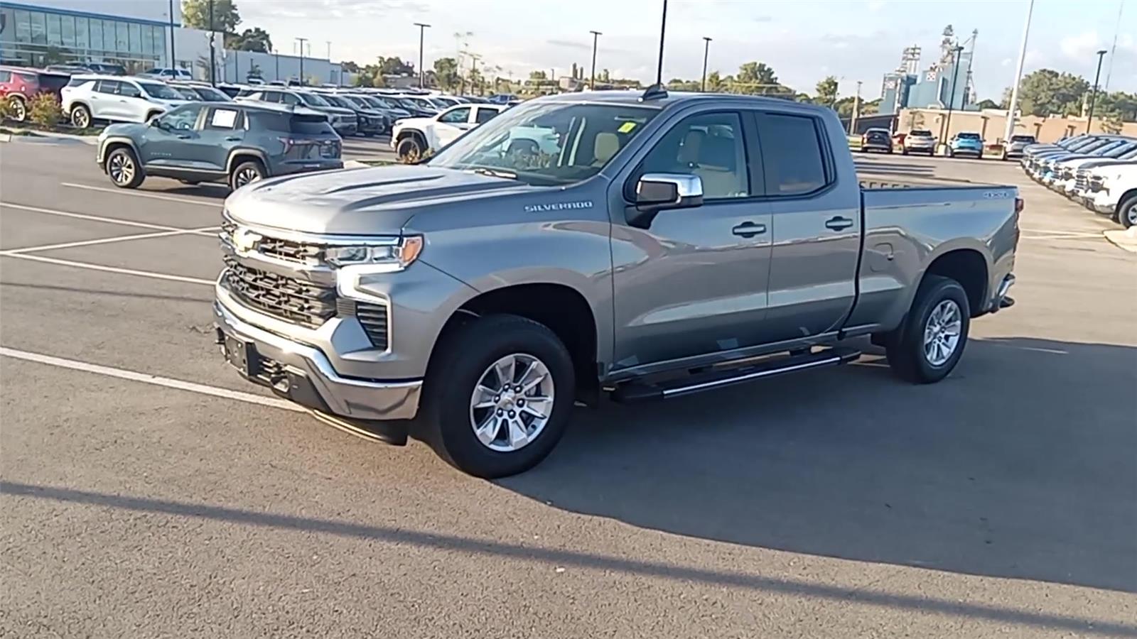 2026 Chevrolet Silverado 1500 LT photo 4
