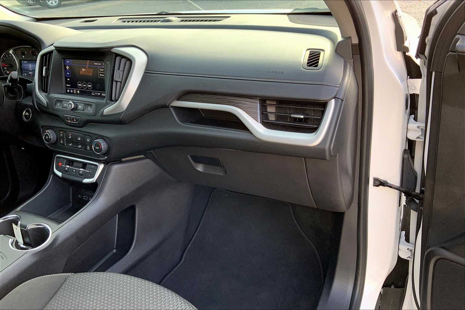 2024 Gmc Terrain SLE photo 15