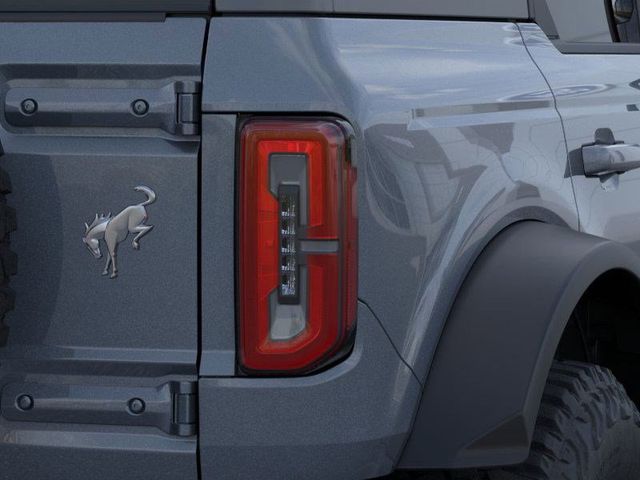 2025 Ford Bronco Outer Banks photo 18