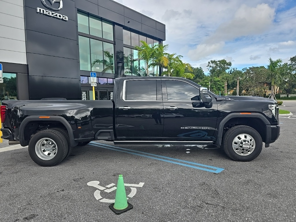 2024 Gmc Sierra HD Denali Ultimate photo 13