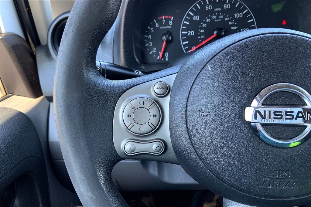 2017 Nissan NV200 S photo 17