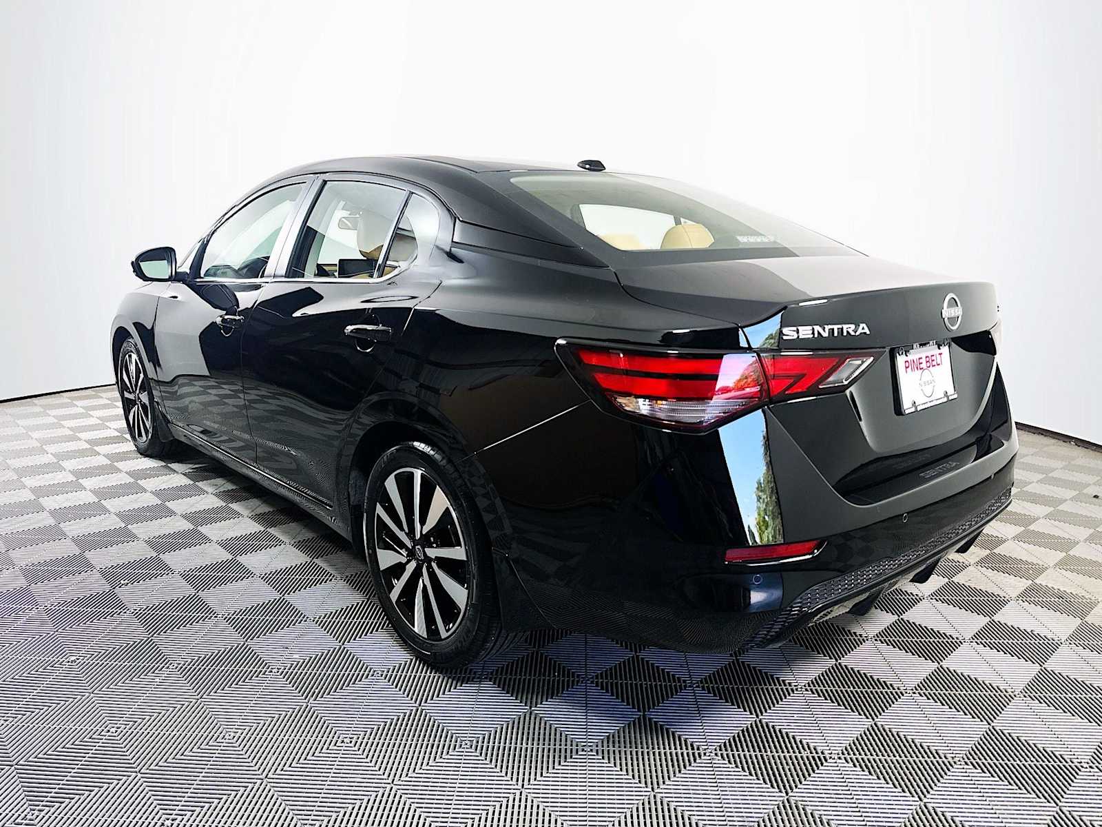 2024 Nissan Sentra SV photo 6