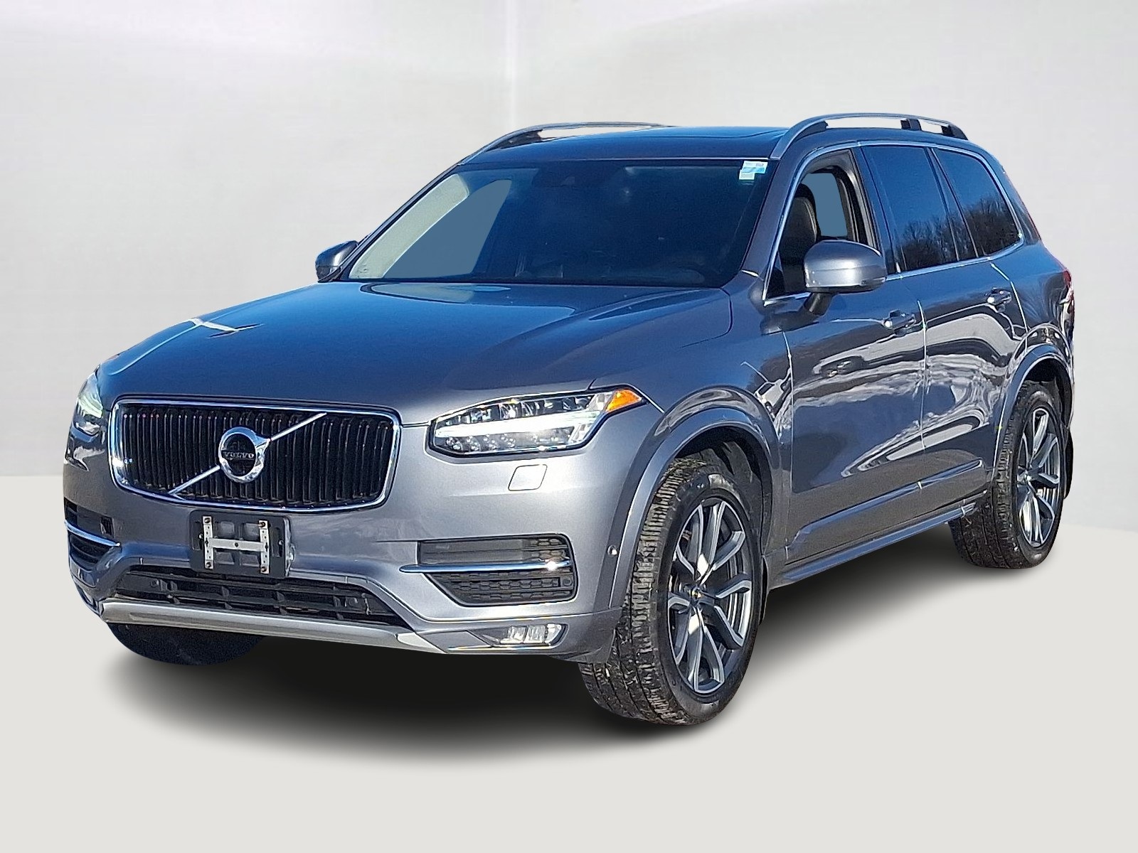 2016 Volvo XC90 Momentum's photo