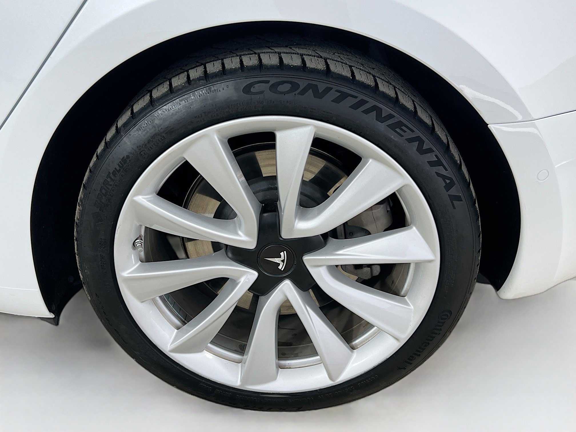 2020 Tesla Model 3 Standard Range Plus photo 28