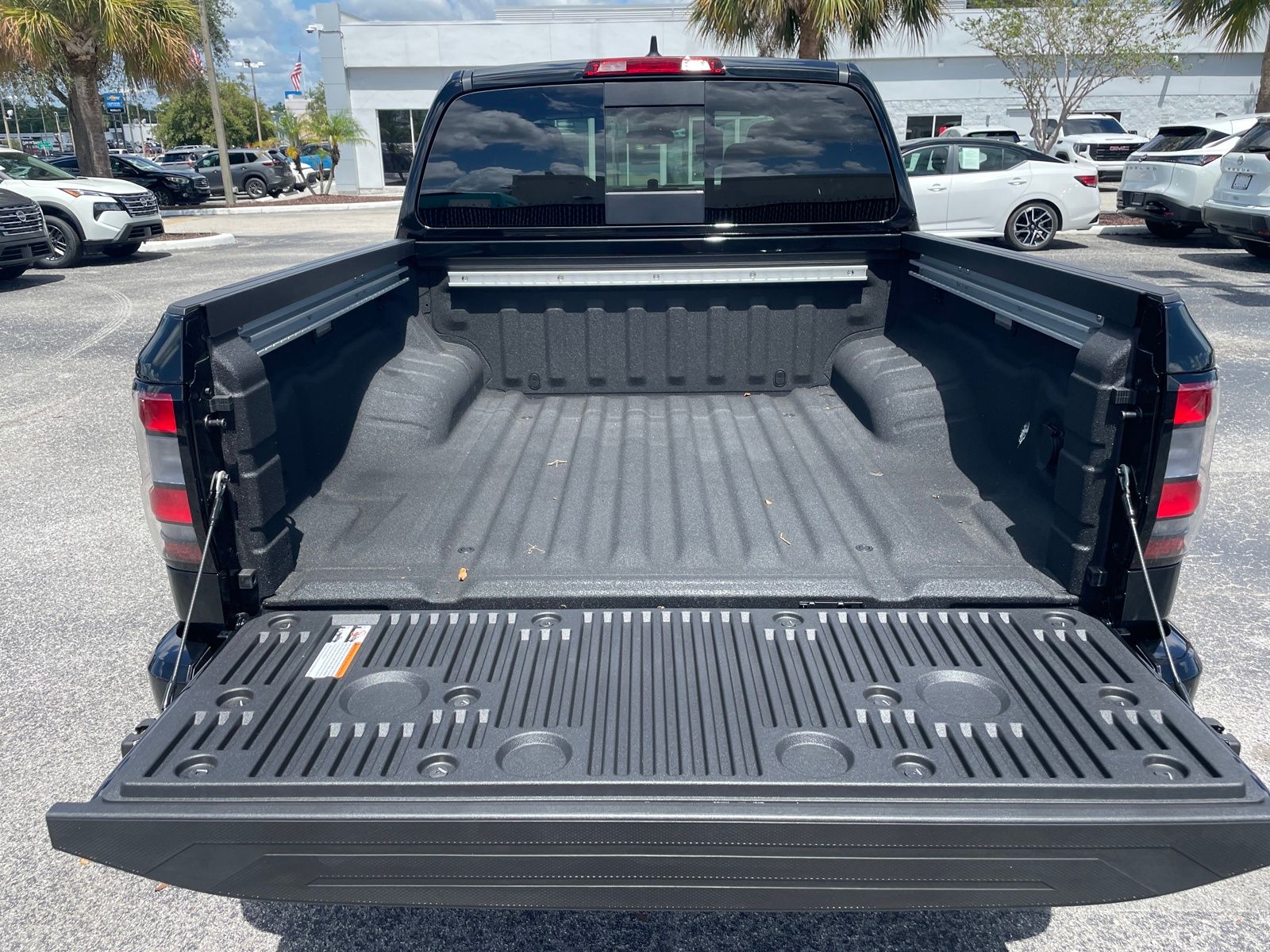 2025 Nissan Frontier PRO-4X photo 17