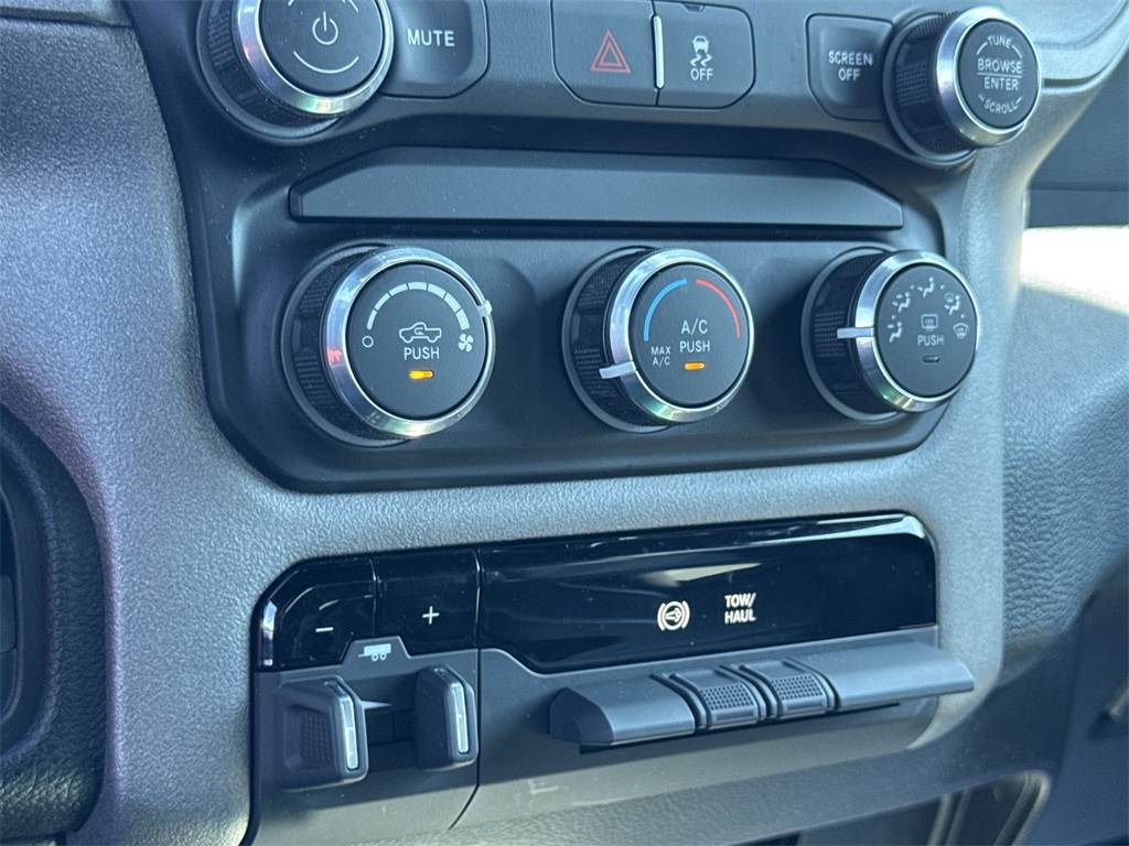2024 Ram 2500 Tradesman photo 23