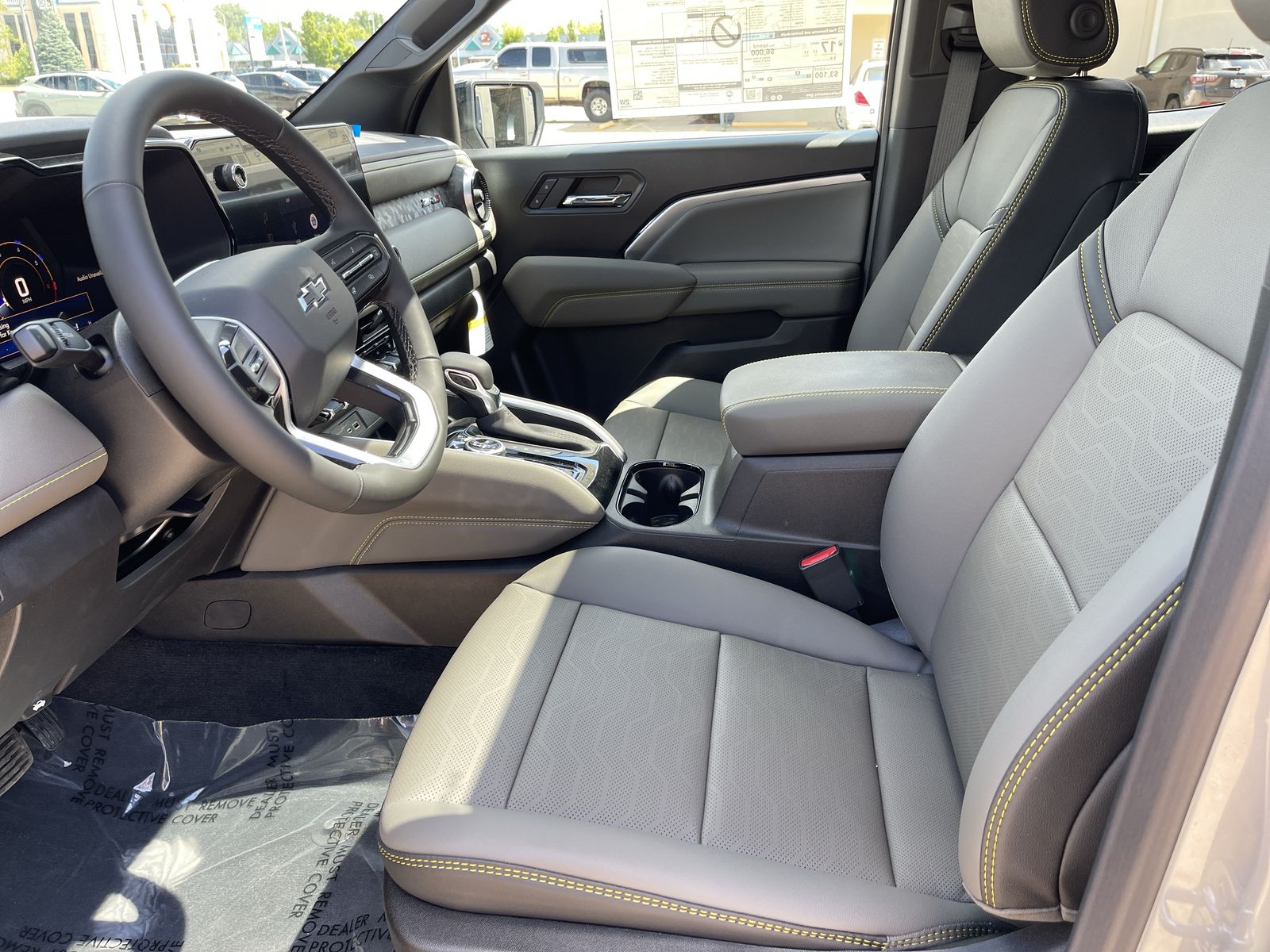 2025 Chevrolet Colorado ZR2 photo 3