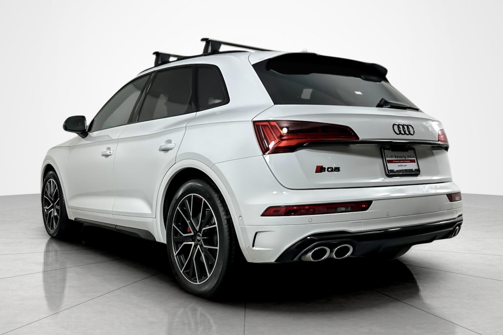 2023 Audi SQ5 Prestige photo 3