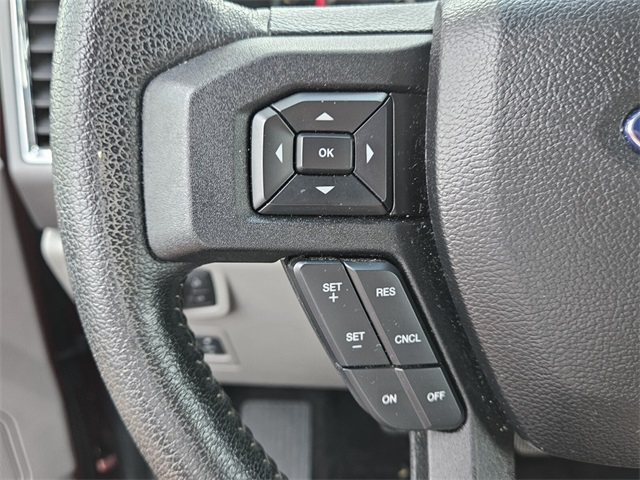 2015 Ford F-150 XLT photo 23