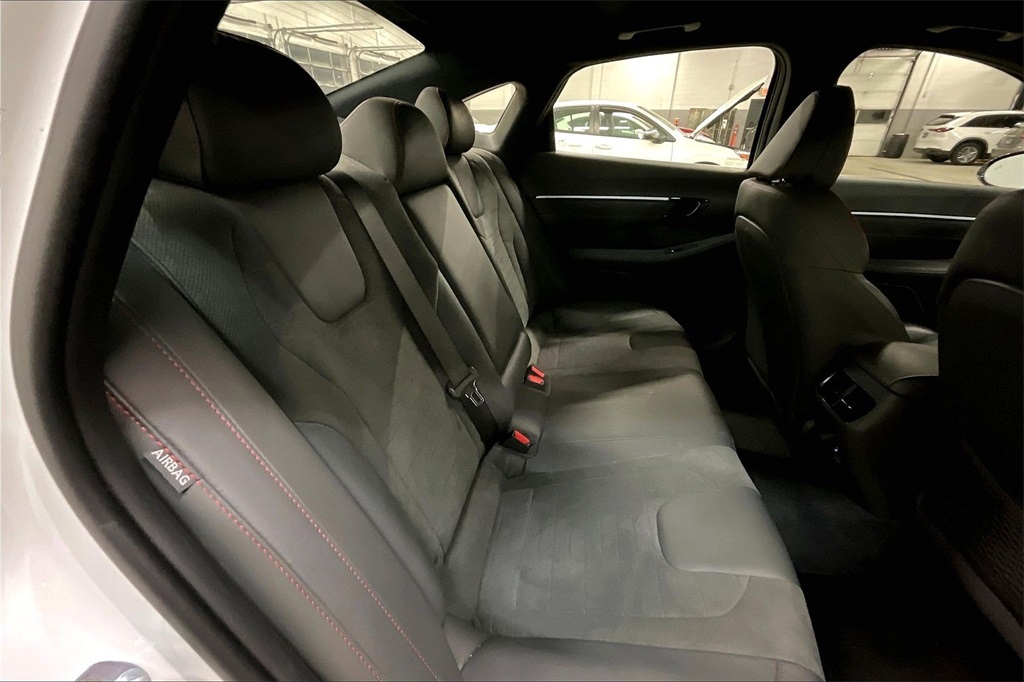 2021 HYUNDAI SONATA - Image 26