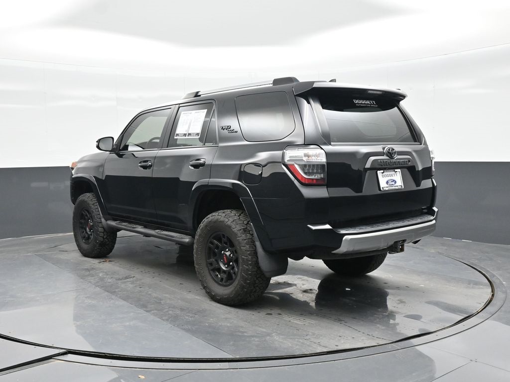 2017 Toyota 4Runner SR5 photo 6