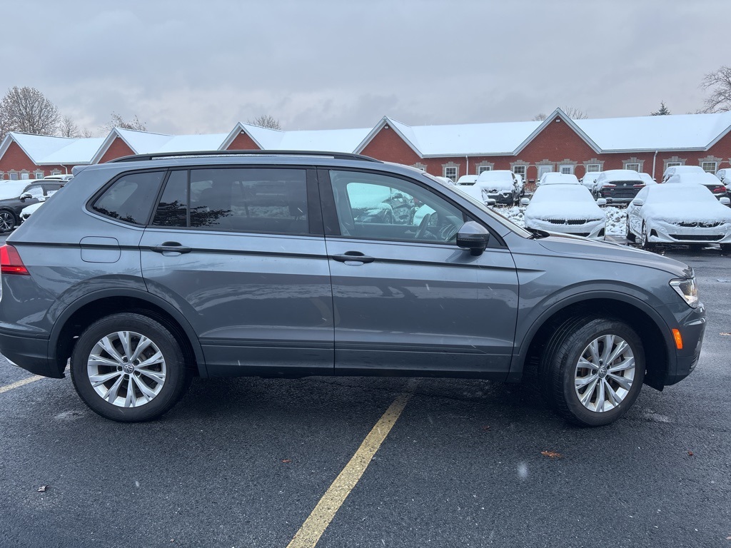 2020 Volkswagen Tiguan S photo 3