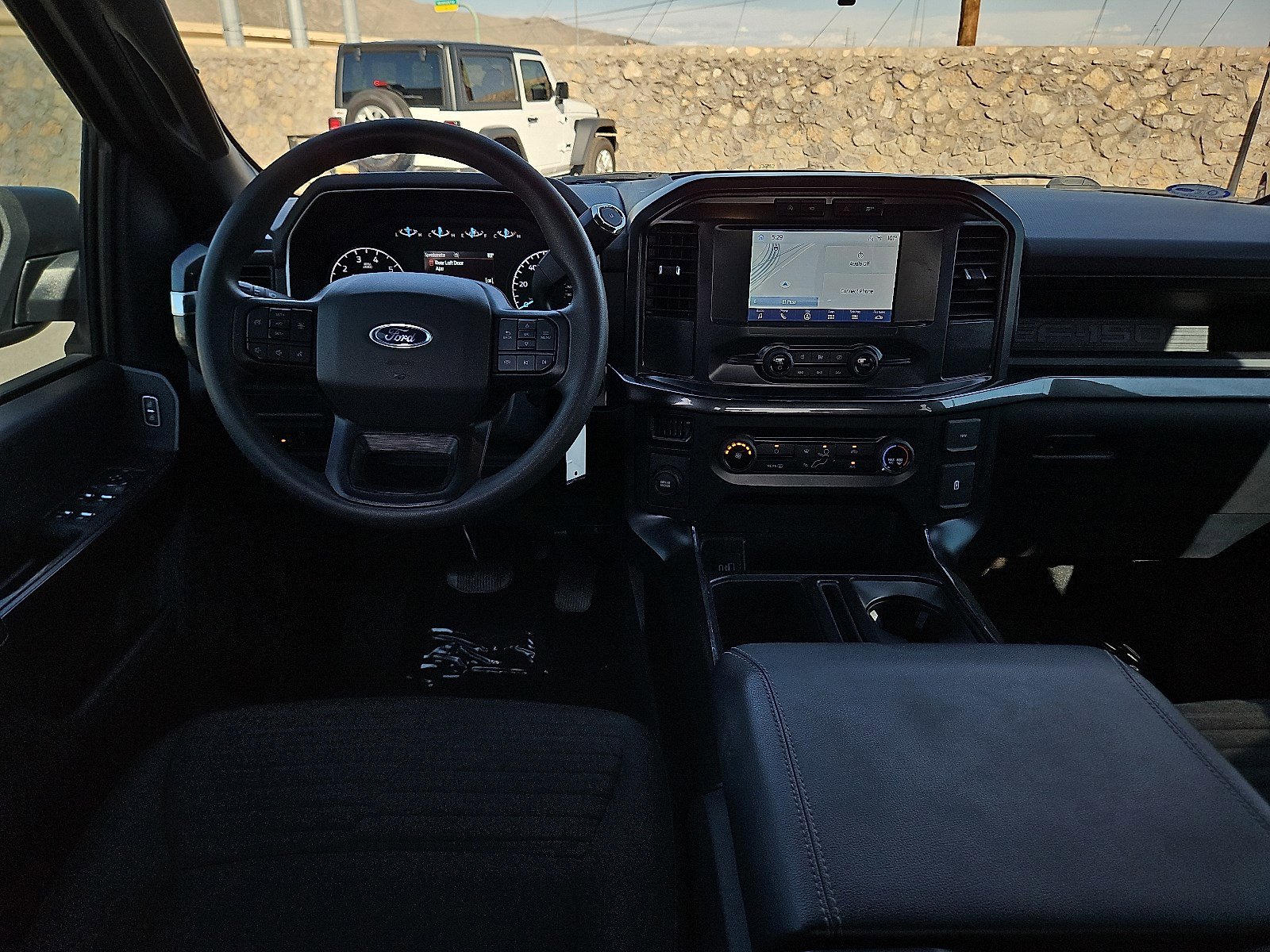 2022 Ford F-150 XL photo 13