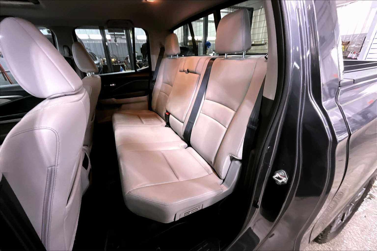2019 Honda Ridgeline RTL-T photo 20
