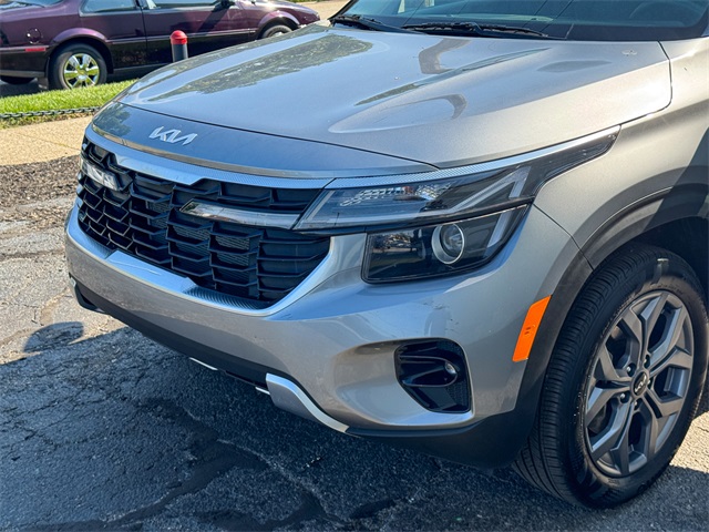 2024 Kia Seltos S photo 44