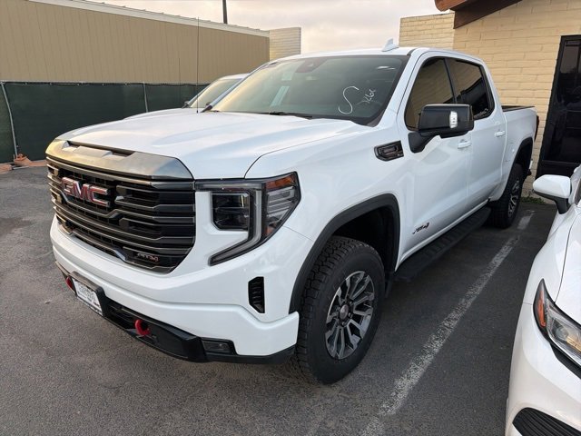 2022 GMC Sierra 1500 AT4's photo