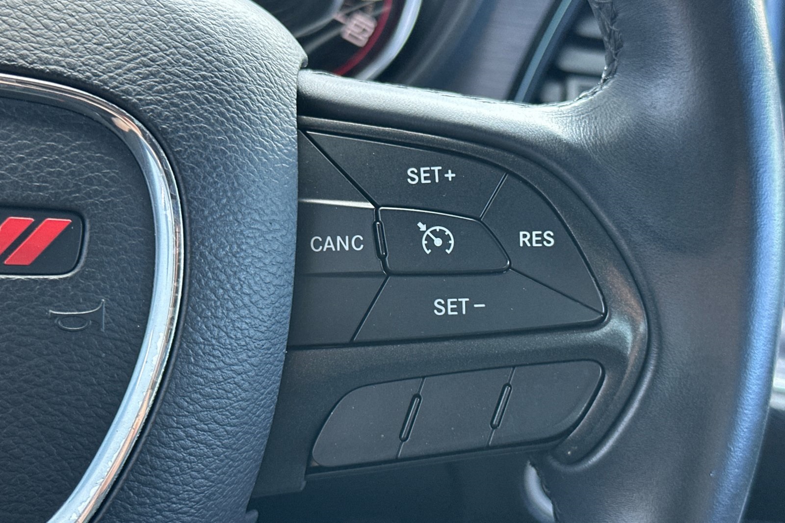 2016 Dodge Challenger SXT photo 25