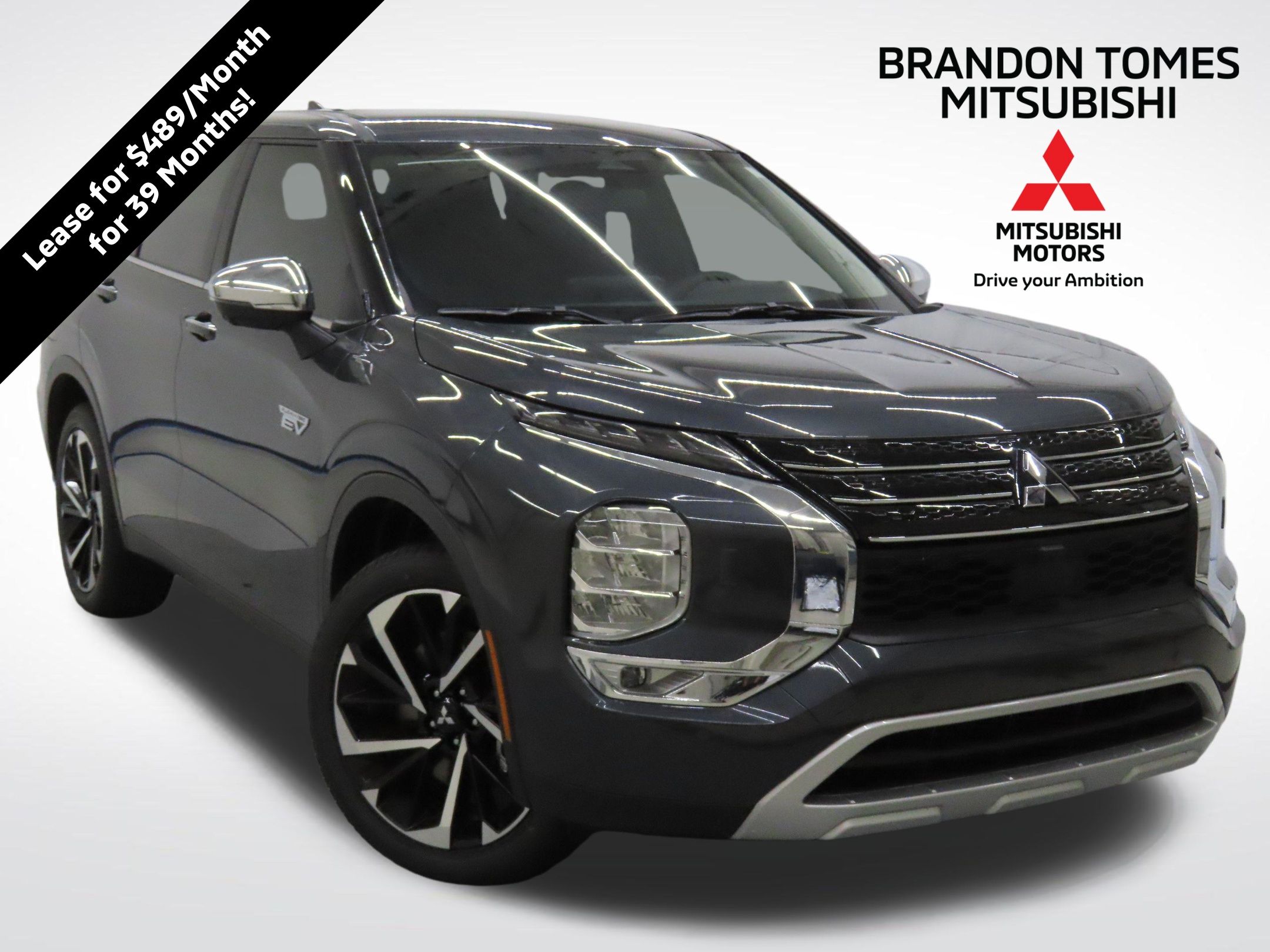 2025 Mitsubishi Outlander Plug-in Hybrid SE's photo