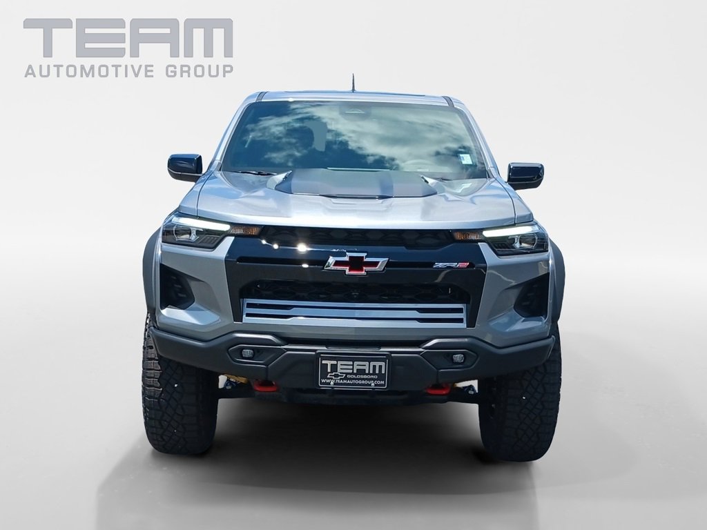 2025 Chevrolet Colorado ZR2 photo 2