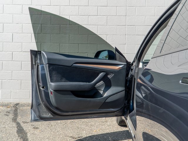 2023 Tesla Model 3 Performance photo 17