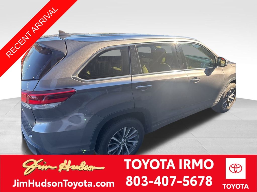 2018 Toyota Highlander XLE's photo