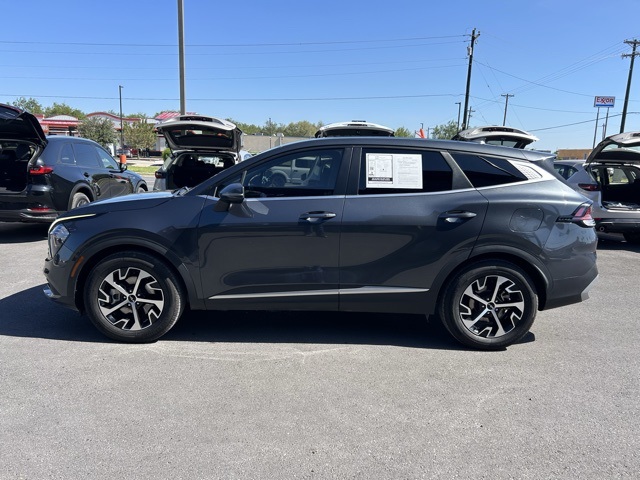 2023 Kia Sportage EX photo 3