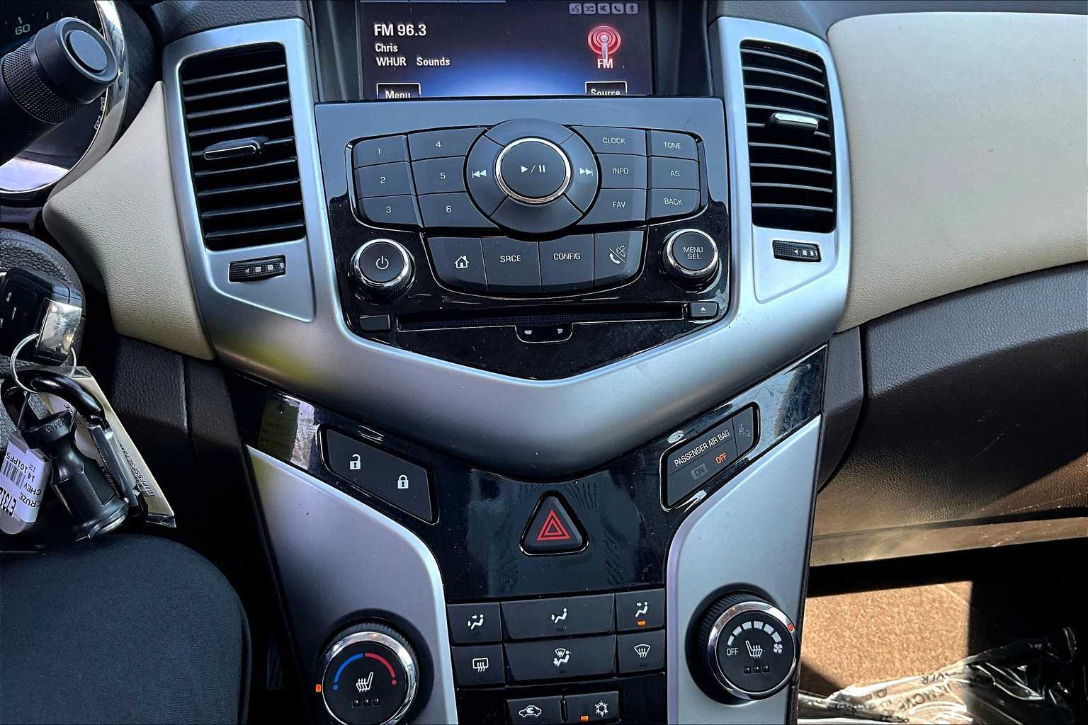 2014 Chevrolet Cruze photo 31