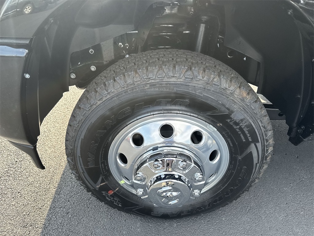 2026 Ram 3500 Laramie photo 15