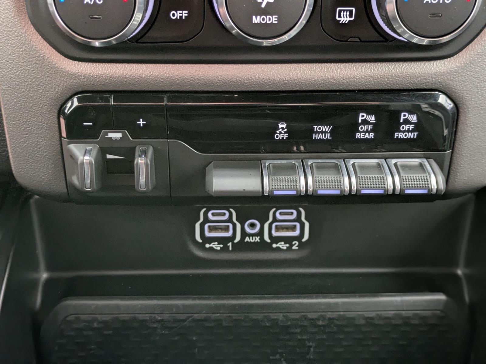 2020 Ram 1500 Rebel photo 8