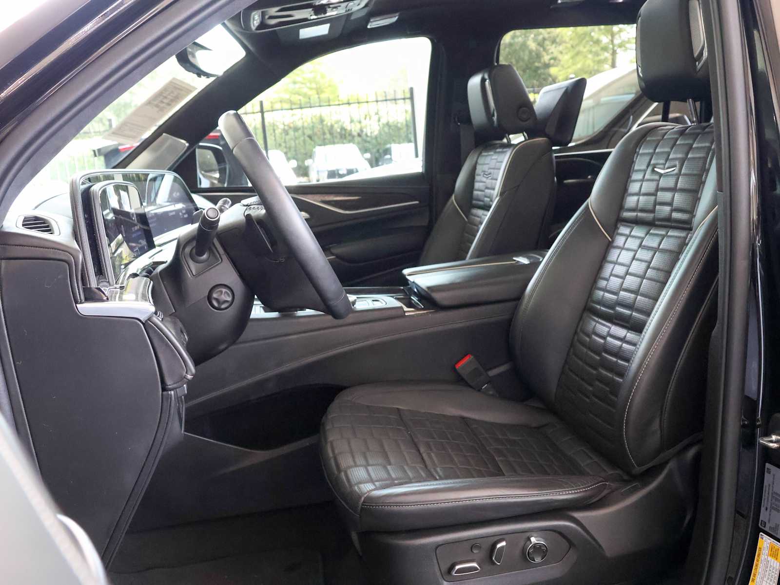 2022 Cadillac Escalade ESV Sport Platinum photo 9