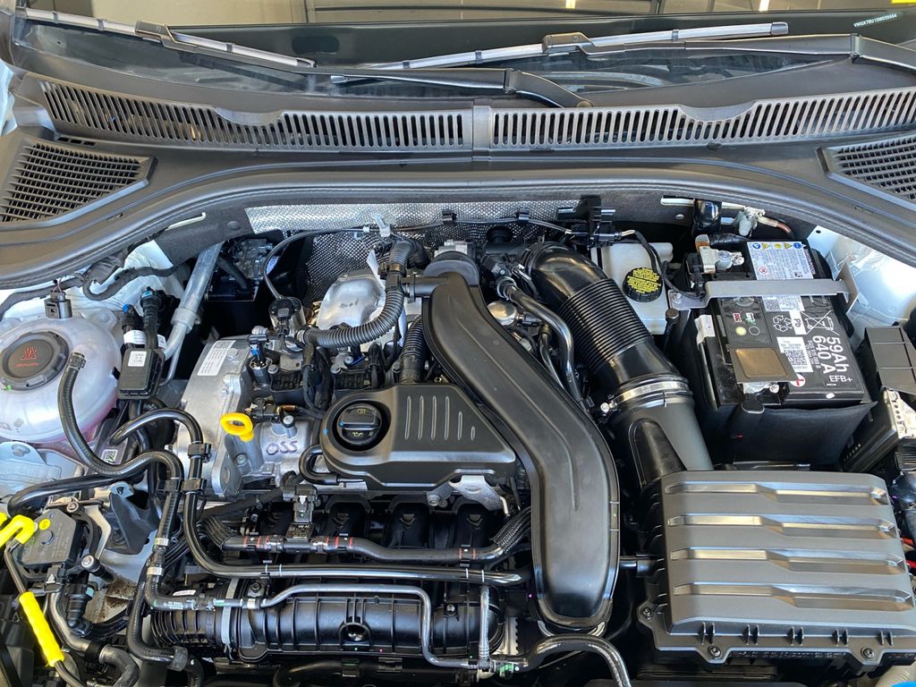 2025 Volkswagen Jetta 1.5T SEL photo 19