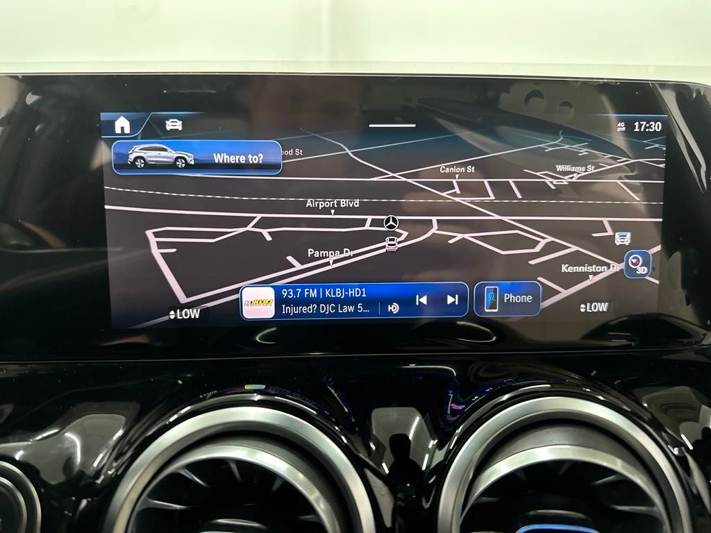 2025 Mercedes Benz GLA 250 photo 24
