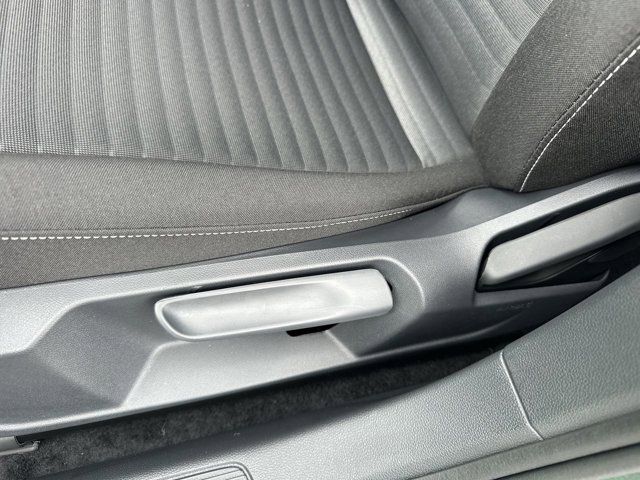 2025 Volkswagen Jetta 1.5T S photo 4