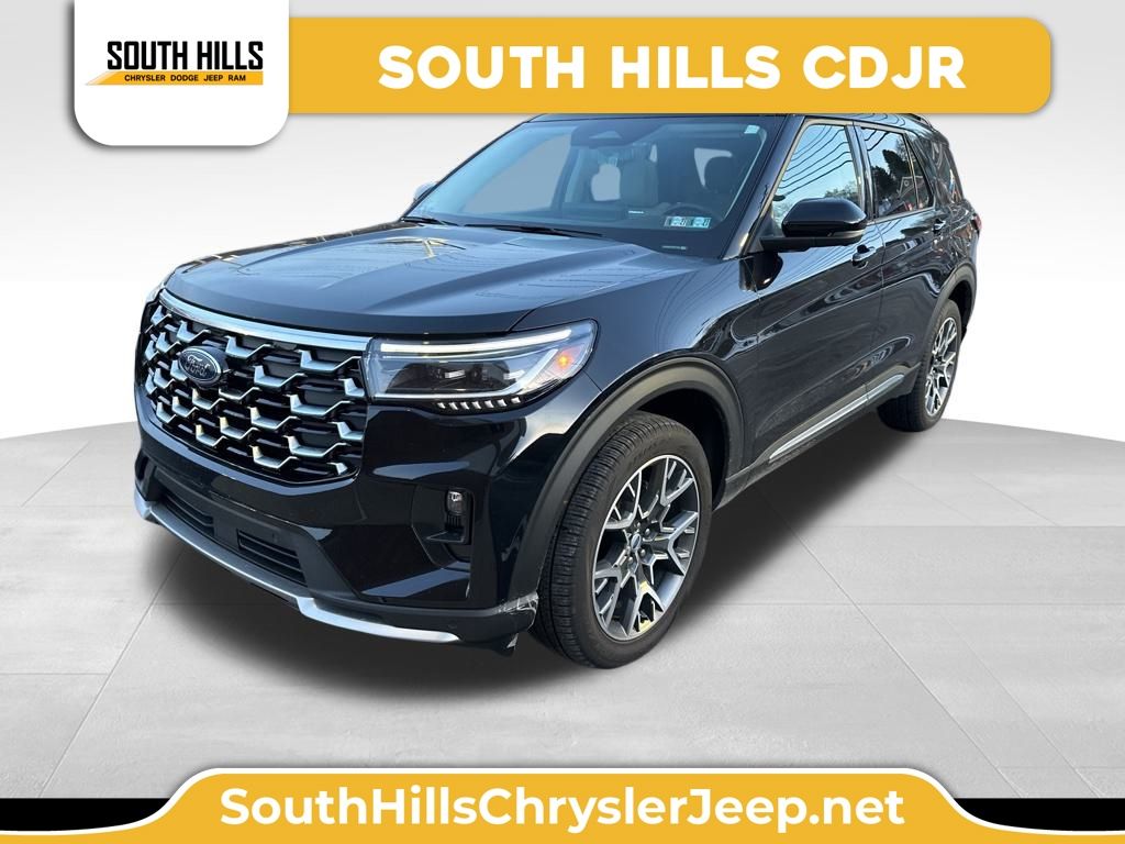 2025 Ford Explorer Platinum's photo