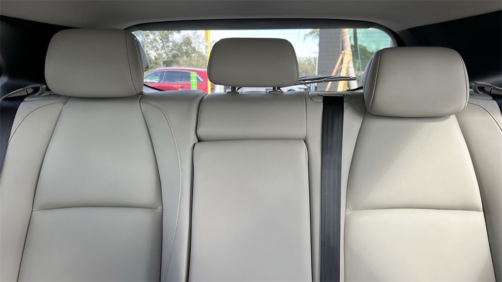 2024 Mazda CX-30 2.5 S Preferred photo 17