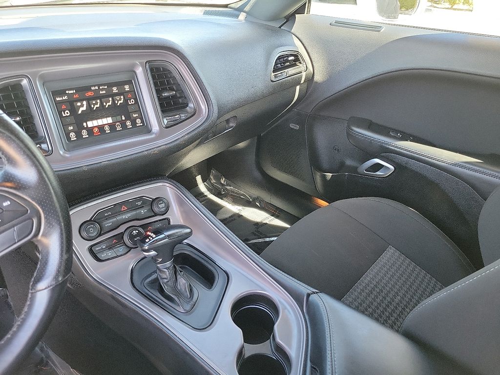 2023 Dodge Challenger R/T photo 12