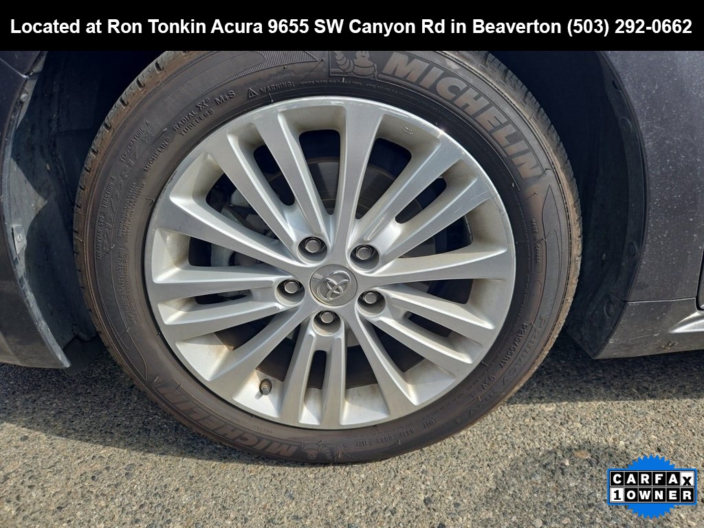 2014 Toyota Avalon Hybrid XLE Touring photo 9