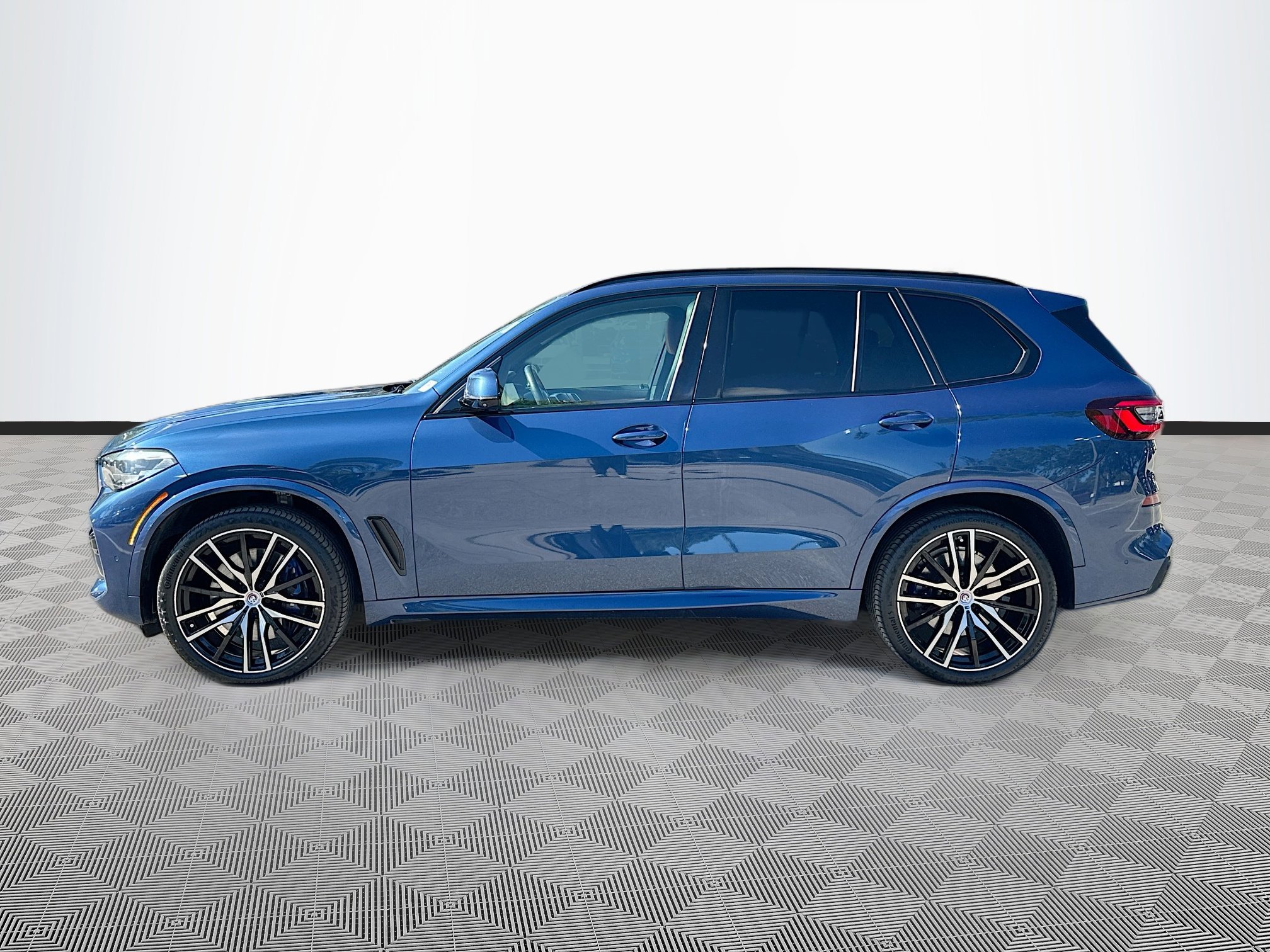 2022 Bmw X5 M50i photo 4