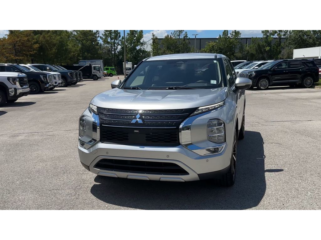 2022 Mitsubishi Outlander SE 2.5 photo 3