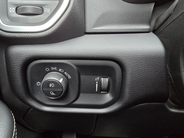 2025 Ram 2500 Big Horn photo 12