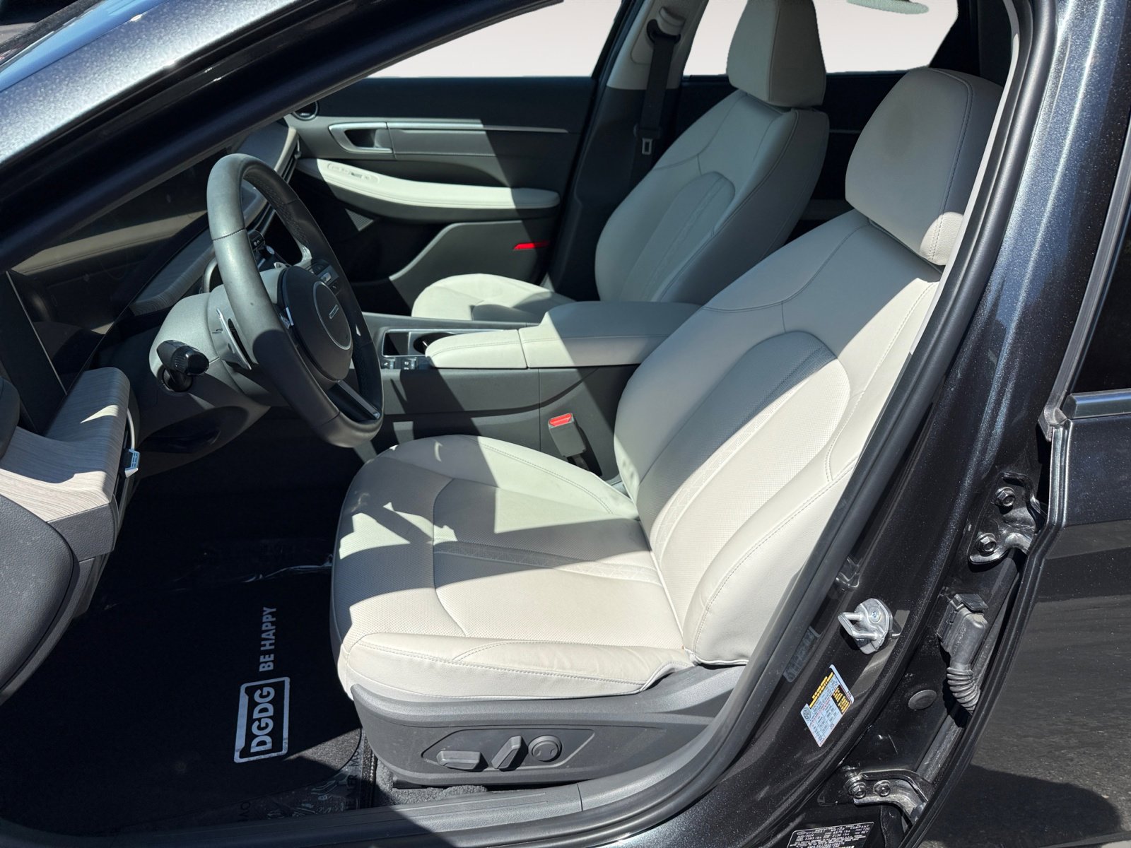 2025 Hyundai Sonata Hybrid Limited photo 10