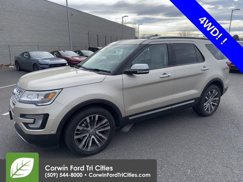 2017 Ford Explorer Platinum's photo