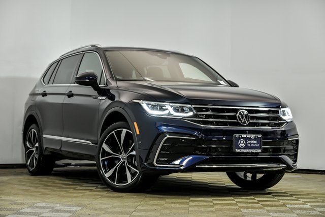 2023 Volkswagen Tiguan SEL R-LINE's photo