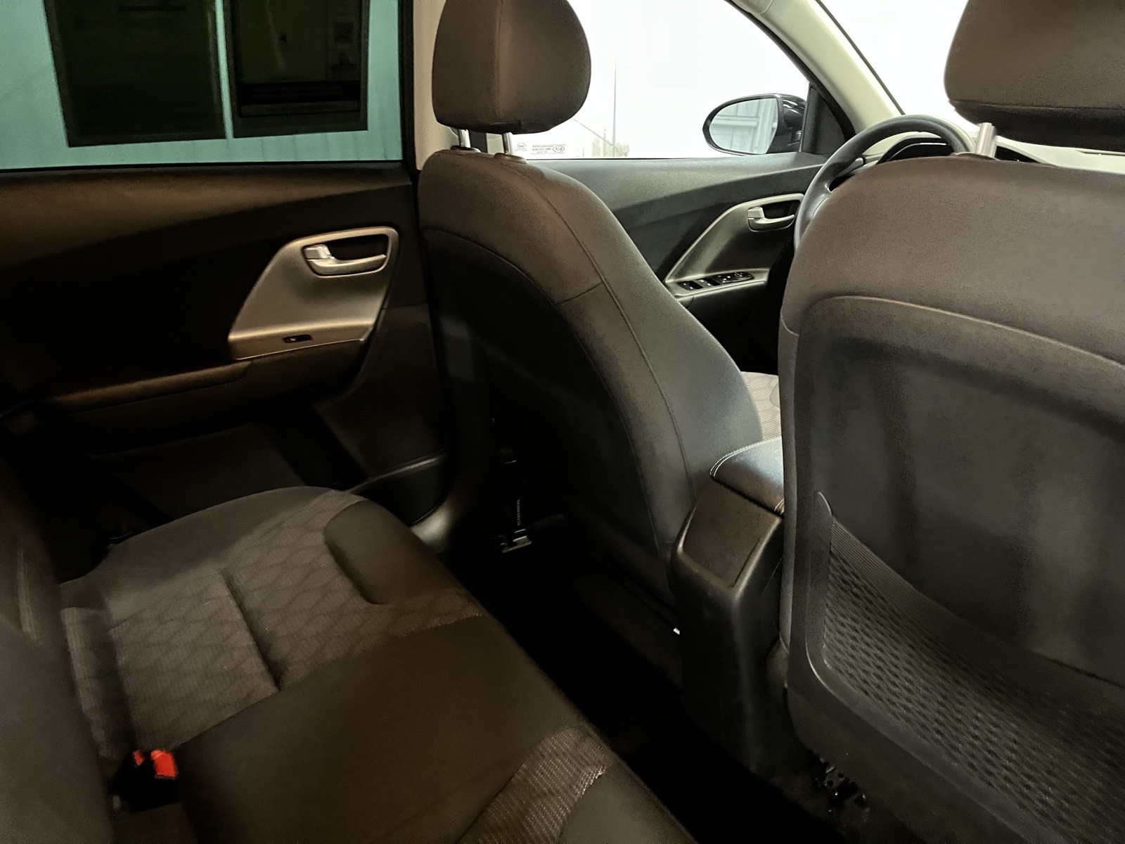 2021 Kia Niro LX photo 16