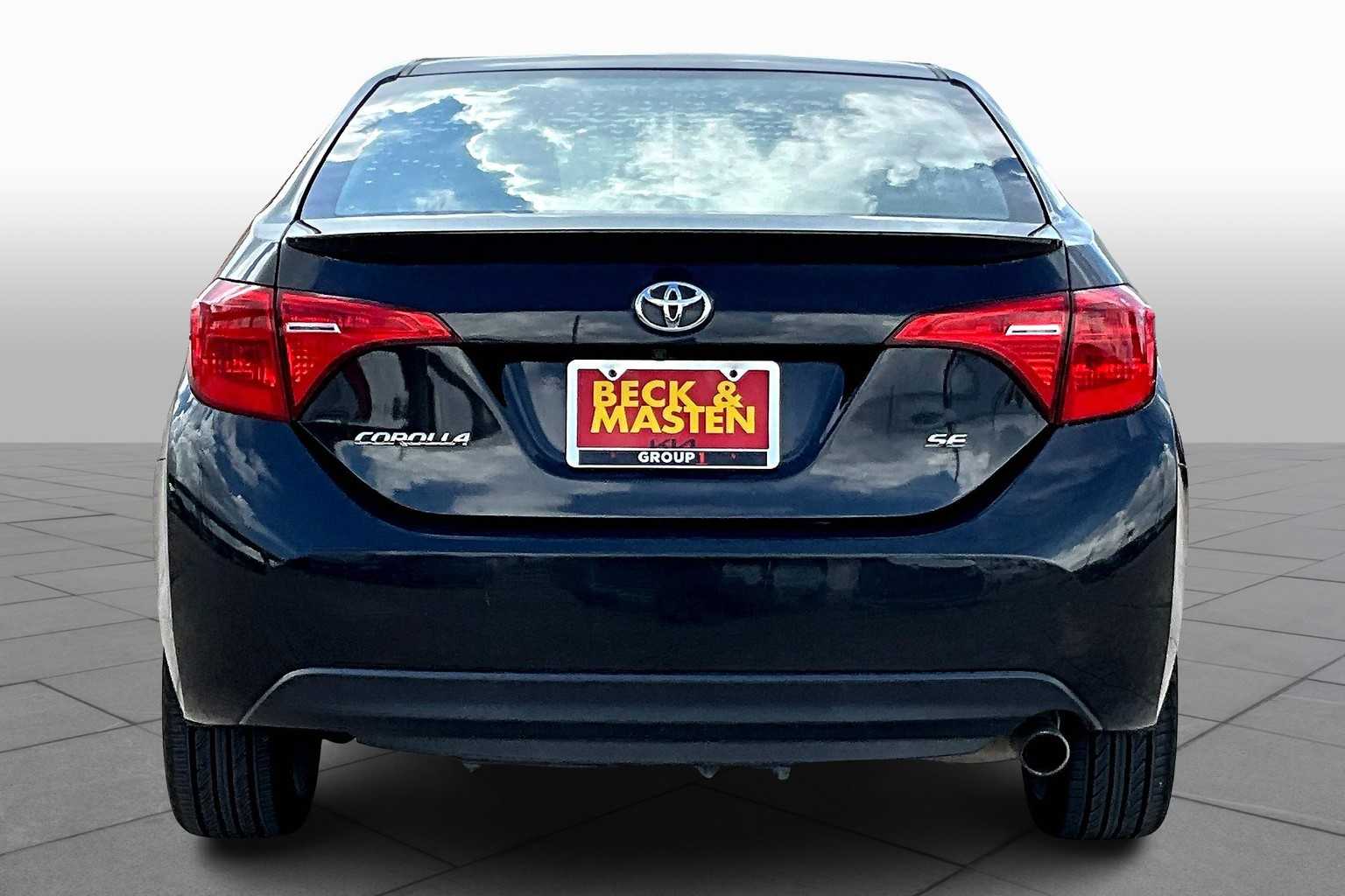 2018 Toyota Corolla LE photo 4