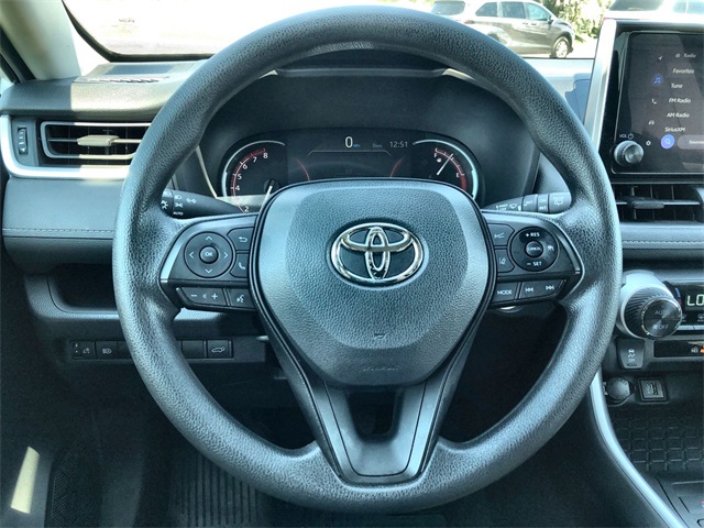 2024 Toyota RAV4 XLE photo 4