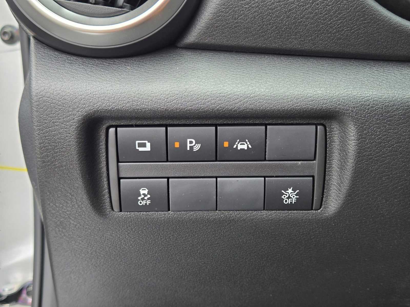 2025 Nissan Versa S photo 21