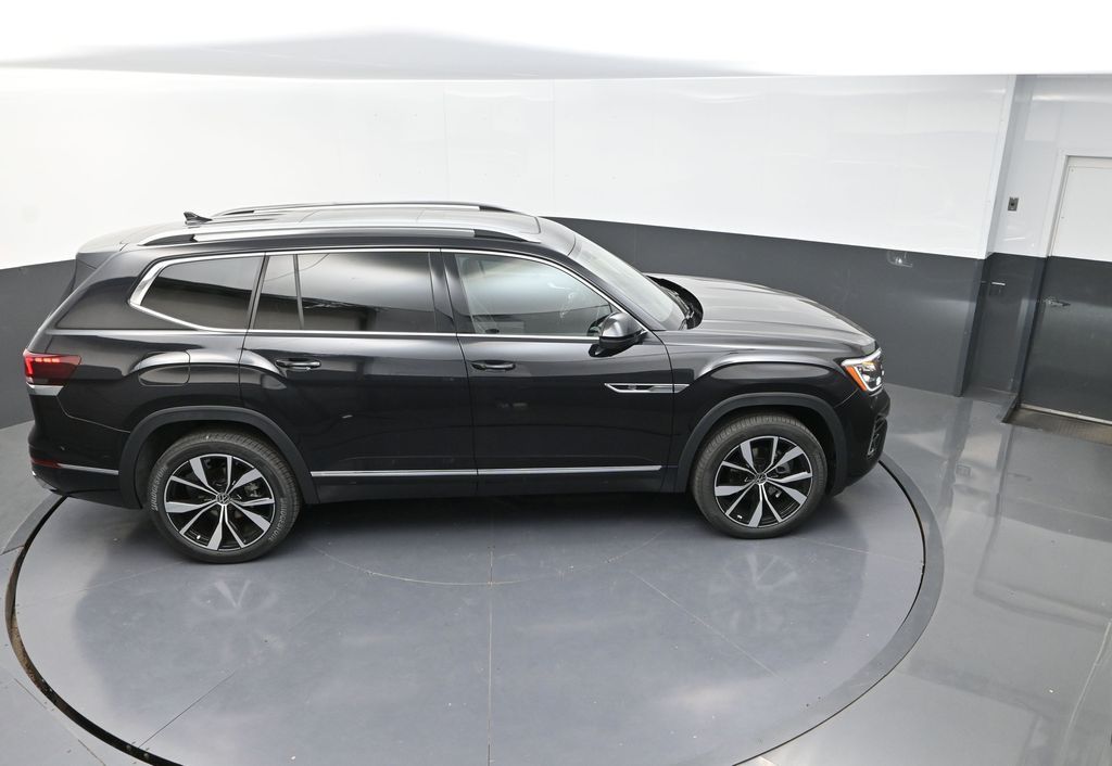 2025 Volkswagen Atlas SEL Premium R-Line photo 17