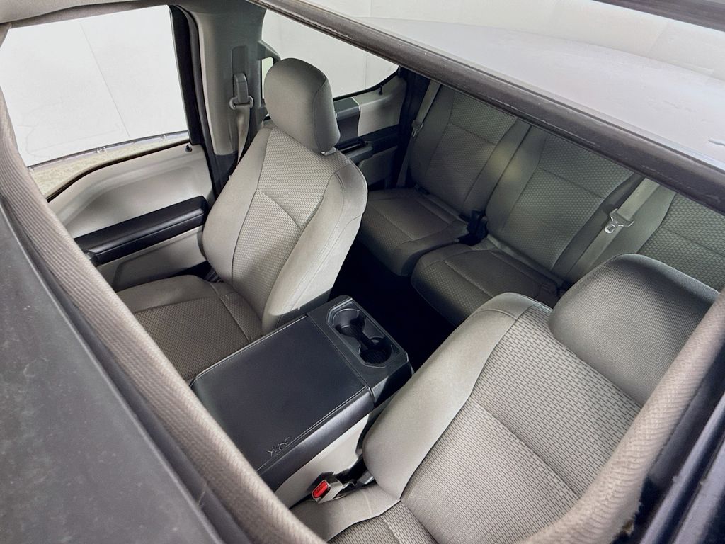 2016 Ford F-150 XLT photo 3