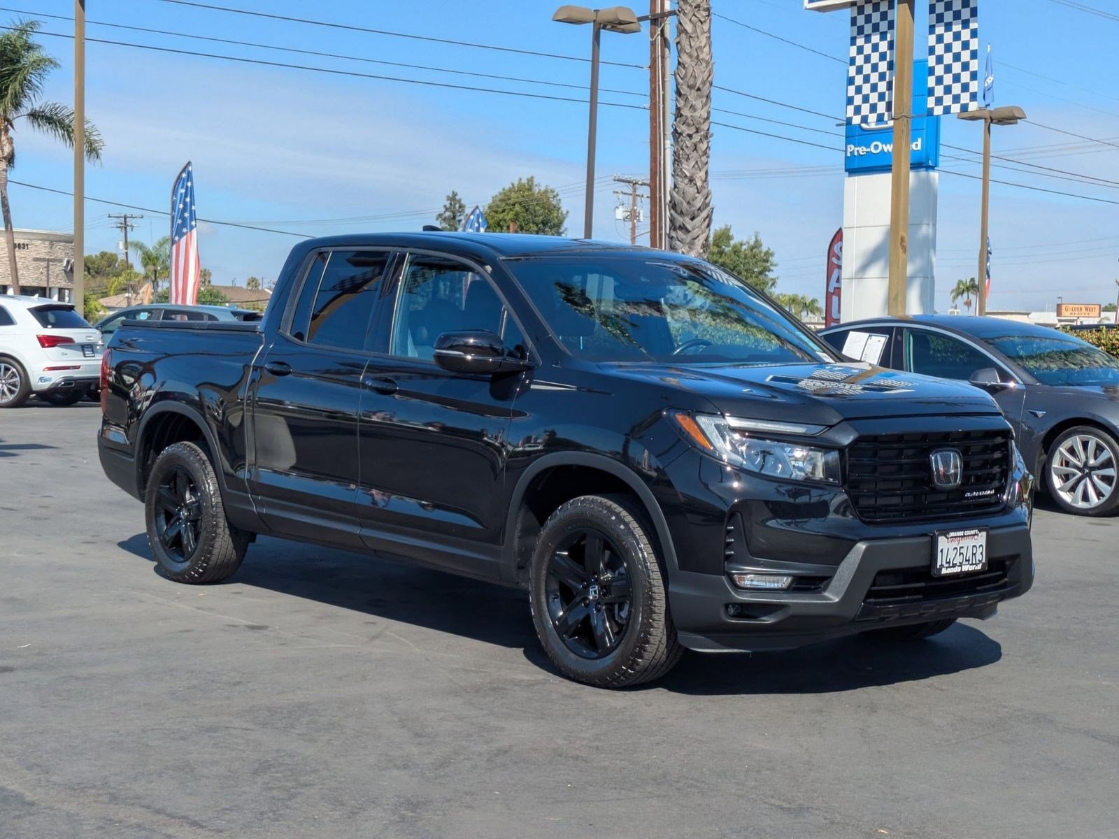 2023 Honda Ridgeline Black Edition photo 2